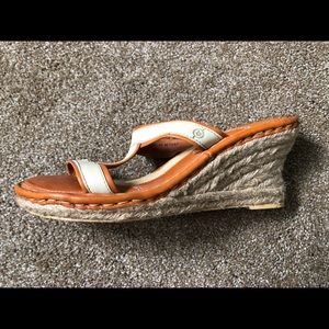 Born Tan Wedges